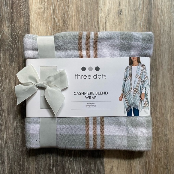 Three Dots Plaid Cashmere Blend Fringe Kimono Wrap in White, Gray, and Brown NWT - Picture 2 of 7